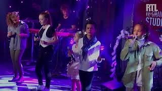 Kids United Nouvelle Génération - Summer Medley (Live) - Le Grand Studio RTL Chords - ChordU
