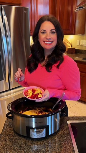 Delicious Slow Cooker Cherry Dump Cake Recipe