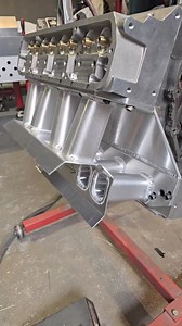 800 hp 383 Holden tunnel ram being welded up. #tunnelram #holden | Bain Racing