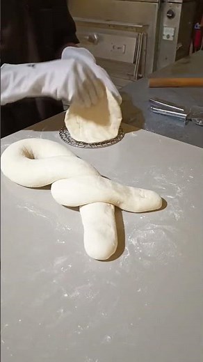 Simple Bread Design Tutorial at Home #bakeryowner