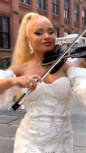 Enjoy "The Violin Queen"👑 aka #mapy 🎻