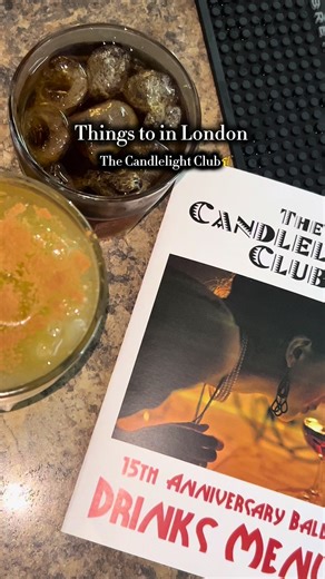 Step into the 1920s✨ My first ever Gatsby event @candlelightclub and definitely won’t be my last, it’s a pure blast from the past! it felt like a movie scene.🎬 Everyone bought the night to life from the jazz band to the people, truly an unforgettable experience 🥂💃 Love vintage Jewellery? One of a kind headpieces, earrings and more restored or remodelled by @krausz_jewellery using materials from 1930s -1980s. Next upcoming event - Halloween Ball: Saturday 25th October A real spooktacular sheba