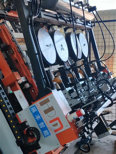 1月20日 (1)#Automation #palletleg #PALLET #IndustryInsights 出口自动木托盘打钉机器，外贸