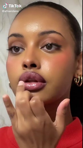 Matte vs Glossy Lips: Shiseido Lip Makeup Tutorial