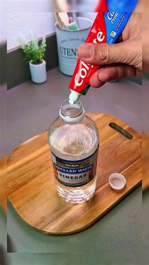 Effective Cleaning Hack: Toothpaste and Vinegar Mix