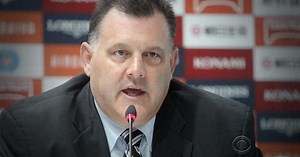 USA Gymnastics head steps down