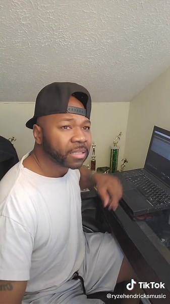 Weird Bars part 119 🤦🏾‍♂️😂. Follow for more Weird Bars, parodies and other music comedy. #swagsurfin #weirdbars #Bars