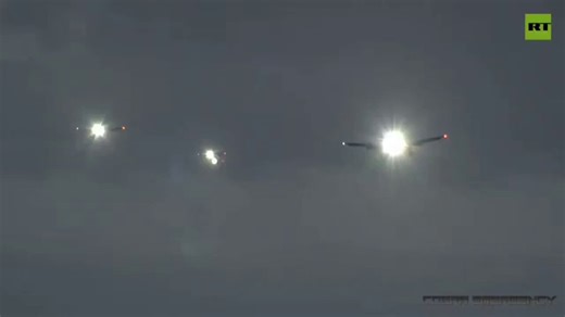 🇺🇸🇬🇧🇮🇷 URGENTE: Aviones de ataque estadounidenses A-10 Thunderbolt II aterrizan en suelo británico.Doce temibles A-10C Thunderbolt II, conocidos como “matatanks” y “ángeles de la muerte” de la infantería, han llegado esta semana a la base aérea de Lakenheath, en el Reino Unido.El despliegue masivo de estos destructores blindados, diseñados específicamente para destruir fuerzas terrestres enemigas de cerca y con brutal eficacia, envía un mensaje claro: EE.UU. y sus aliados se están preparan