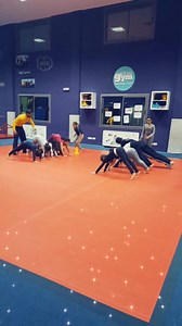 Bonjour🤗 aujourd'hui on va parler des Flips nos petites de 6 ans jusqu'à 12 ans, notre objectif c'est l'améliorer de leurs coordination, de sa concentration, de sa détermination... Son objectif c'est défier la gravité😉 Pour plus d'informations appelez Nous sur le 29 360 900📞 Bonne journée 😘 | Le petit QG - Tunis