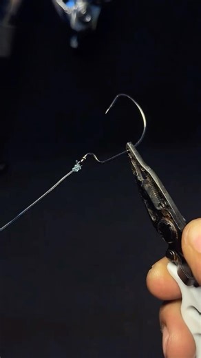 Stop Struggling | Tie Fishing Hooks Easily with Split Ring Pliers