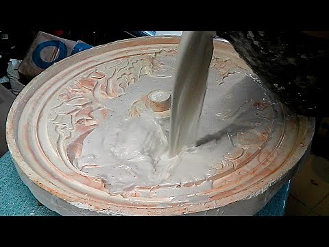 Plaster casting a ceiling rose / medallion, DIY without expensive casting products