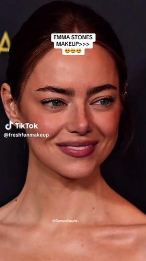 EMMA 😍😍😍#emmastone #goldenglobes #makeuphacks #creatorsearchinsights @Glamour España