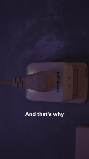 Don't let your old window-type aircon become obsolete! With this smart plug, you can give it some smart features and keep up with the times. #tech #techtok #geektalktech #smartphone #apps #ios #coolapps