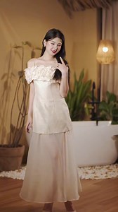 313K views · 3.1K reactions | Trình là gì mà là trình JM chấm nha @Thời Trang JM Dress Design #binhruoumo | Trà My | Facebook