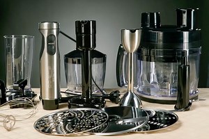 Блендер «11 в 1» Polaris PHB 1637AL Cube: эффективное устройство со множеством насадок и 30 скоростями