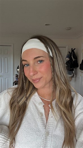 3 comments | super easy + cute way to style our favorite headwraps!✨ shop our headwraps at @walmart, @ultabeauty, @cvspharmacy, @target, @walgreens + more! #scunci #headwrap #headwraphairstyle #headbandhairstyle #easyhairstyles #braidhairstyle #springhairstyle | Scünci by Conair | Facebook