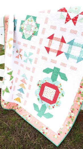 What do all these quilts have in common?👀 They're all FQ Friendly! Shop these patterns (and many more) in my shop today! Do you see a favorite? https://flamingotoesshop.com/collections/quilt-patterns?filter.p.tag=Fat Quarter Friendly&page=1&sort_by=created-descending | Flamingo Toes