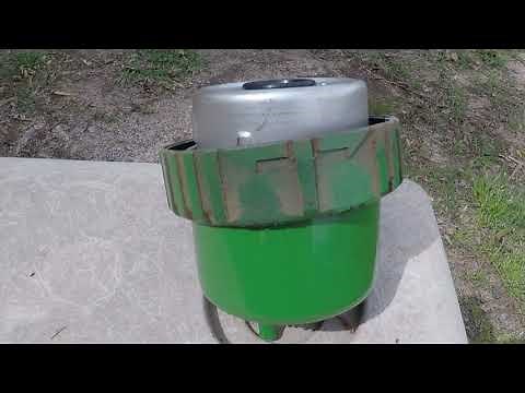 Changing The Fuel Filter On A John Deere 5065E