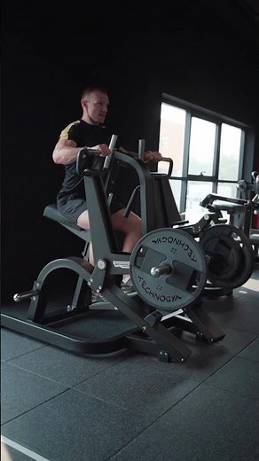 Wide grip chest supported machine row
