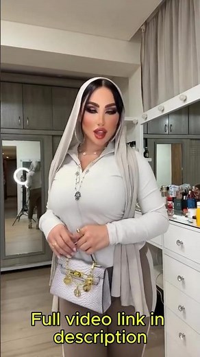 Curvy Arabic Hijabi in Jeans 2026 🔥 Modest & Stunning!