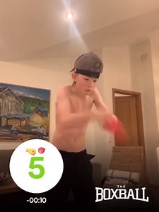 New World Record 🔥 47 hits in 10 seconds by @erikn_09 (2022-01-08) 💵 Congratulations to €3,000 EUR 👏 | Boxbollen