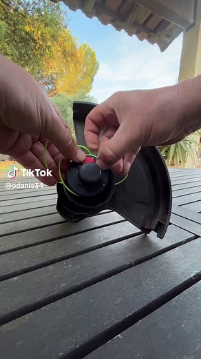 Recharger facilement le fil de votre coupe bordure