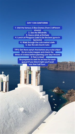 Santorini Oia Guide: Top Sights, Tips & Best Times