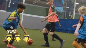 Seriously Fun Stats - Smart Shin Guards ✅ TRACK 100 DATA POINTS PER SECOND - stamina, acceleration, balance, power, speed ✅ ONE SIZE – designed to fit all players aged 6 ✅ NO SUBSCRIPTION - free app and no subscription fee, EVER! ✅ SERIOUSLY FUN STATS - track your stats to gain new achievements, unlock new levels and compete on the Global Leader Board | Football Flick