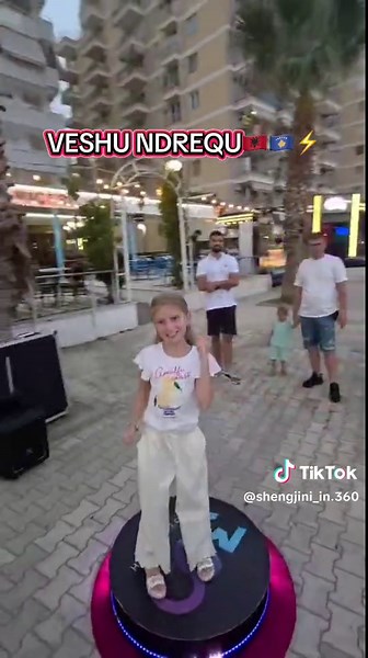 Shengjini_in_360 on TikTok