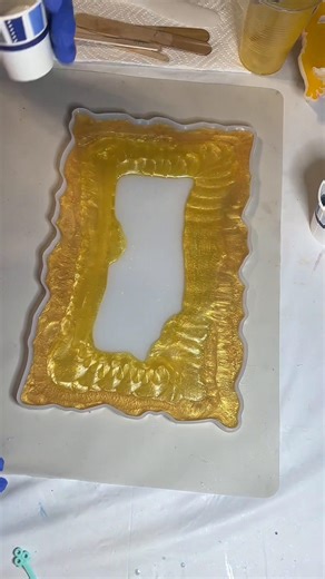 Beautiful Sunshine Tray Made with Epoxy Resin