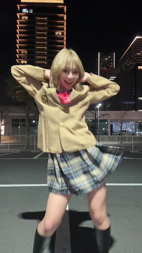 腰振りダンスの魅力と曲名「merumo」