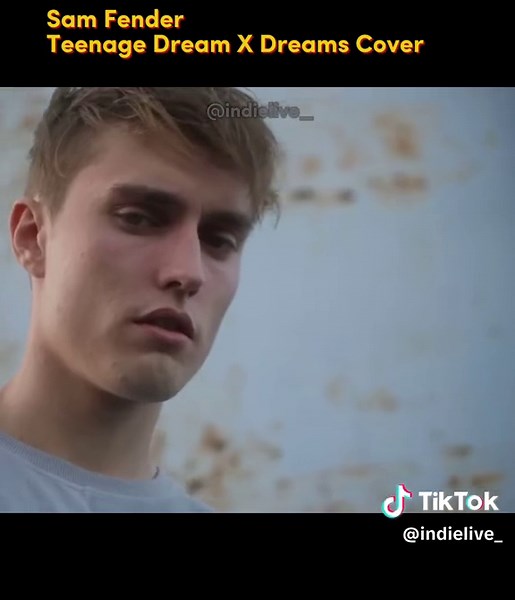 Sam Fender Covers Teenage Dream and Dreams - Live Music Performance