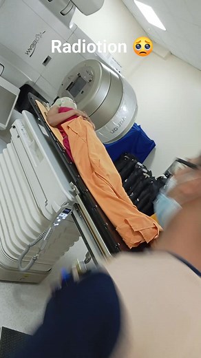 Kaya mu yan lab🥺🥺🙏🙏 #fbreels23 #fbreels #fbreelsvideo #fbreelsviral #reelsfbpage #reels2023 #reelsvideo #reelsfb #reelsviral #reels #chemotherapy #chemowarrior #radiationtherapy #radiation #breastcancer #breastcancerwarrior #breastcancerawareness #breastcancerfighter #breastcancersupport | Manoy James