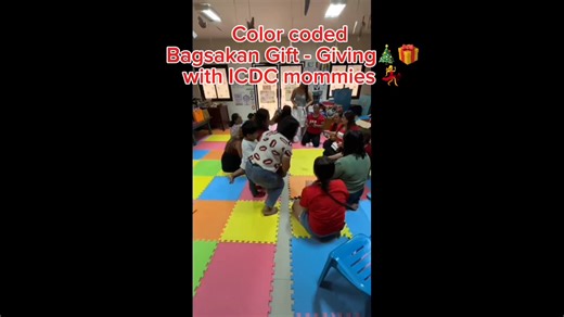 Color coding exchange gift🎁🎄 we enjoyed doing the trending bagsakan gift-giving🫶❤️ #christmasgiftideas #trendingbagsakan #colorcoding #earlychristmasparty | Ferlyn Songco
