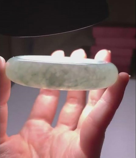 How To Tell Real Jade Bangle? TheGreenCrystal™