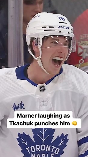 Mitch Marner seemed to find some humour in getting decked by his former London Knights teammate. 😅 (🎥: @espn) | TSN