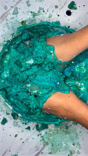 You’re a mean one, Mr. Grinch 💚😈 #asmr #Christmas #holiday #chalkslam | ChalkSlam Asmr