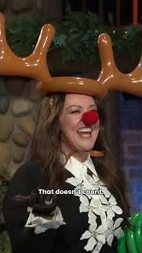 Kelly Clarkson loses Christmas bet to Melissa McCarthy 😂