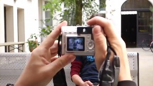 Hackers Trick Samsung Galaxy S8 Iris Recognition Using a Printed Photo and a Contact Lens