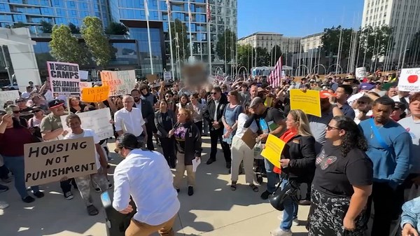Hundreds gather for 'peaceful resistance' against ICE raids in San Jose