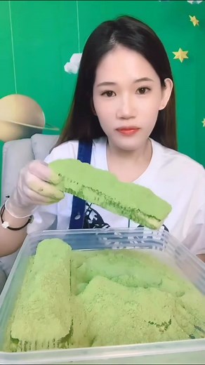 20K views · 724 reactions | Eating matcha powdered ice is the secret to unlocking a taste sensation like | Asmr Ice-eating | Facebook