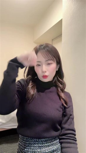 ダンス上手くなりたい😣 みんなにクネクネダンス披露💃💓‪ #毎日配信 #ライブ配信