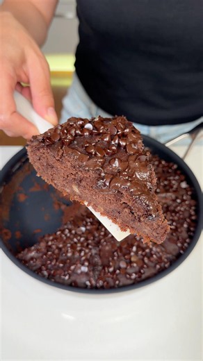 Tavada Muzlu Kek | Banana Skillet Cake 🍌🍰 #busezeynep #cake #banana