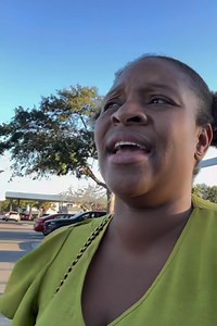 Peach McIntyre gives man $200 for helping load the groceries she just bought. | Peach McIntyre is Phenomenal