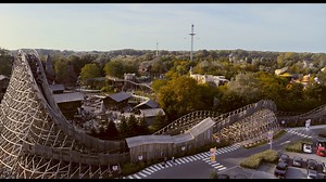 Plopsaland De Panne rayonne bientôt sur grand écran 🎬 ! Le nouveau film 'Le Sens de la famille' se déroule dans le parc 🤩 ! Décrouvez les première images ici 👇 ! | Plopsaland Belgium