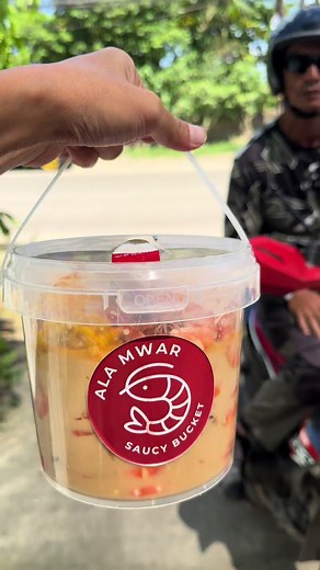 ALA MWAR Saucy Shrimp Bucket for Family Feasts