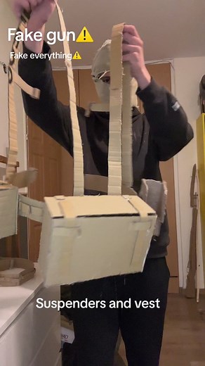 Cardboard suspenders and tactical vest #fakegun⚠️ #cardboardarmy #military #papergun #cardboardguns #tacticalgear