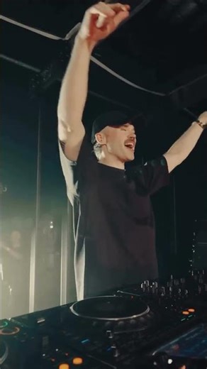 Dom Dolla's LASERS are next level #techno #edm #livemusic #shortvideo #electronicmusic