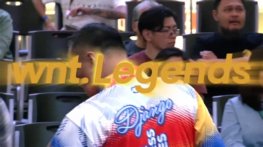 Scratching on the break 😬 Earl Strickland swiftly takes another after an error from Bustamante ❌ #WNTLegends | Matchroom Pool