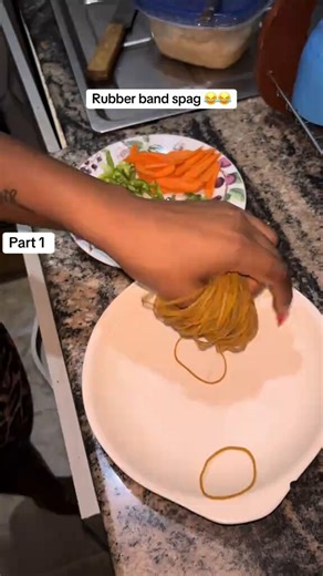 Omoh! Which kain prank be this one na! She go use rubber band cook spag for her husband and it didn’t went well 😭😂
